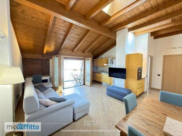 Appartamento arredato con terrazzo Milano