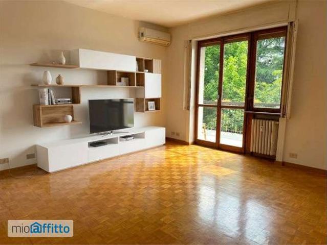 Appartamento arredato con terrazzo Milano