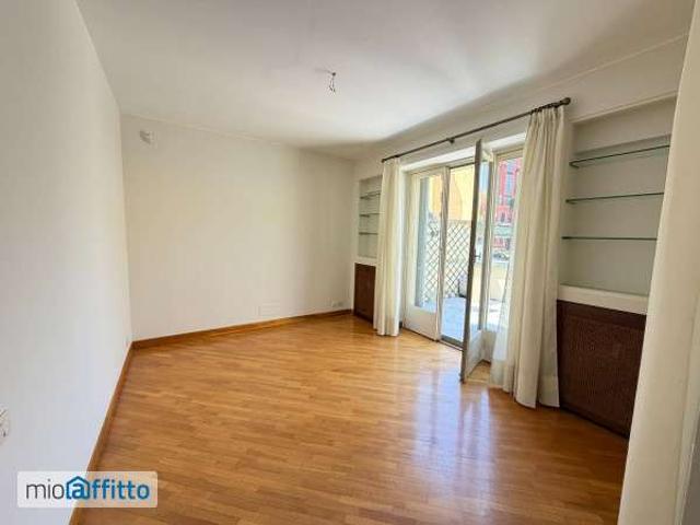 Appartamento arredato con terrazzo Milano