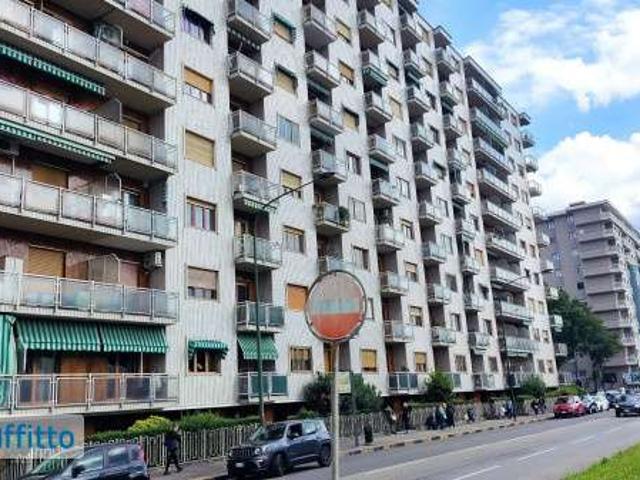 Appartamento arredato con terrazzo Mirafiori nord