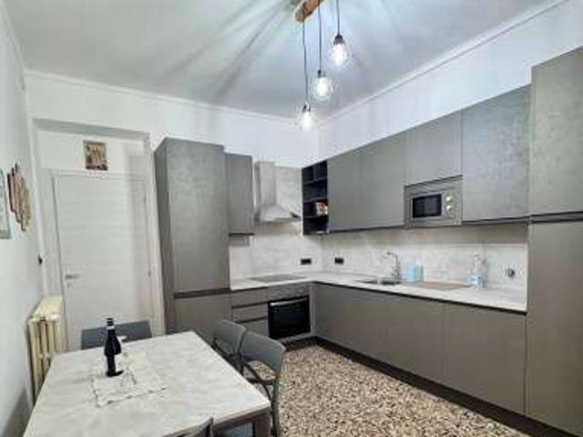 Appartamento arredato con terrazzo Mirafiori nord
