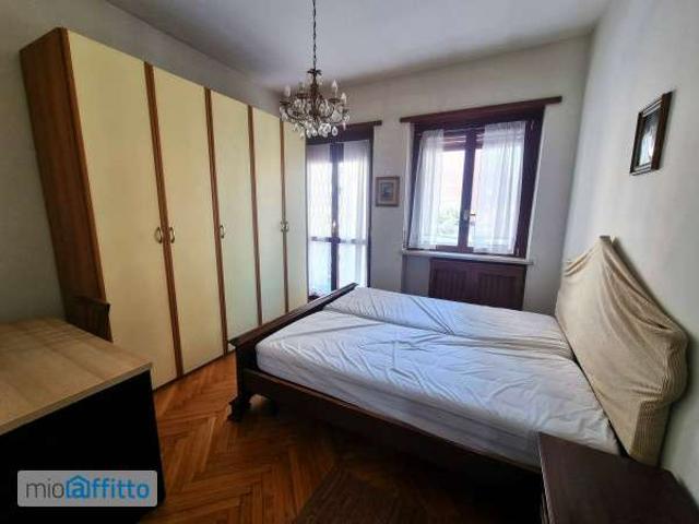 Appartamento arredato con terrazzo Mirafiori nord