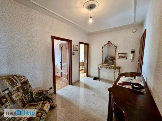 Appartamento arredato con terrazzo Mirafiori nord