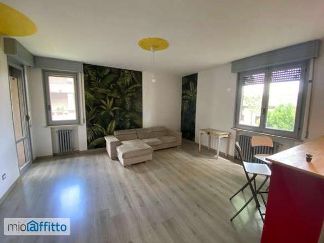Appartamento arredato con terrazzo Montanara