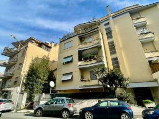 Appartamento arredato con terrazzo Nuovo salario, prati fiscali, monte sacro, talenti, vigne nuove, serpentara