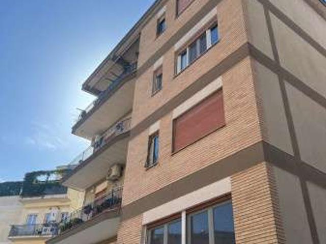 Appartamento arredato con terrazzo Nuovo salario, prati fiscali, monte sacro, talenti, vigne nuove, serpentara