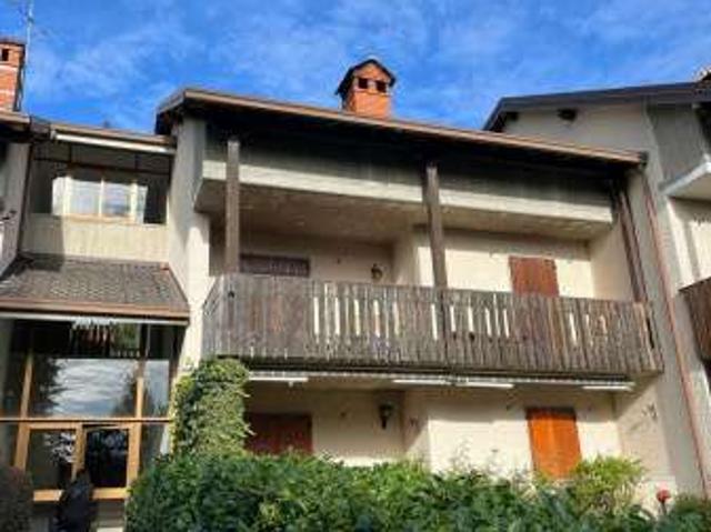 Appartamento arredato con terrazzo Onore