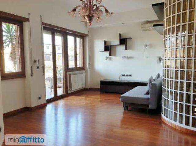 Appartamento arredato con terrazzo Acilia, vitinia, ostia antica, malafede, dragona delle borgate