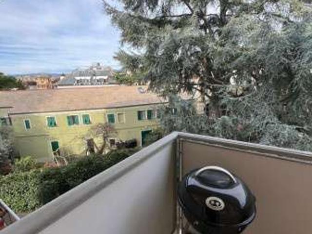 Appartamento arredato con terrazzo Albaro