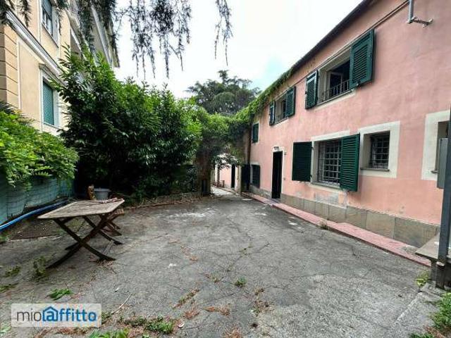Appartamento arredato con terrazzo Albaro