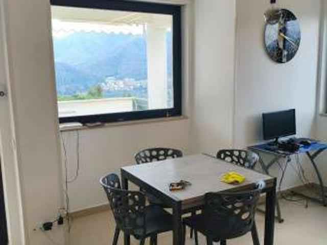 Appartamento arredato con terrazzo Antessano