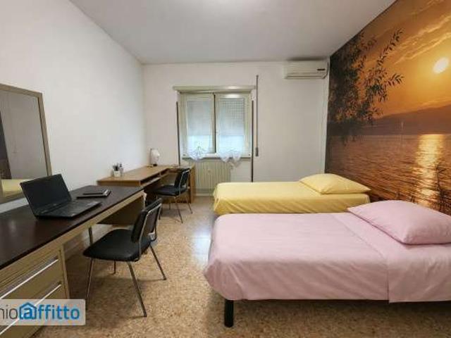 Appartamento arredato con terrazzo Appio latino, appia nuova, appio pignatelli, capannelle