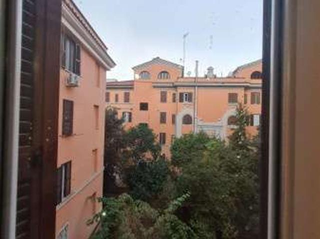 Appartamento arredato con terrazzo Appio latino, appia nuova, appio pignatelli, capannelle