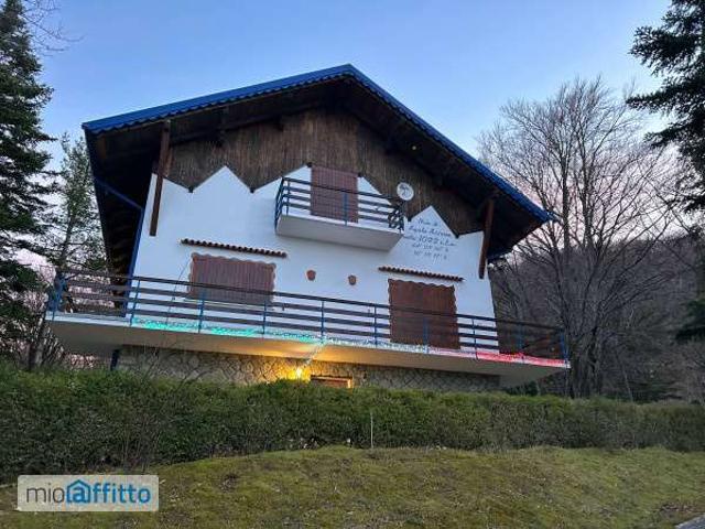 Appartamento arredato con terrazzo Busana