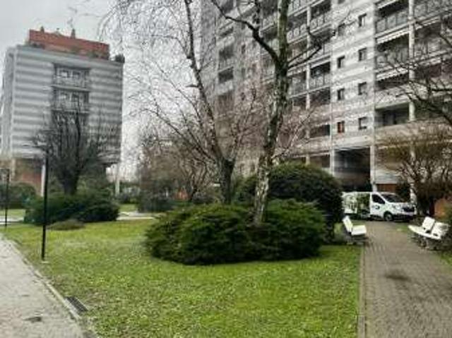 Appartamento arredato con terrazzo Baggio, forze armate, quinto romano