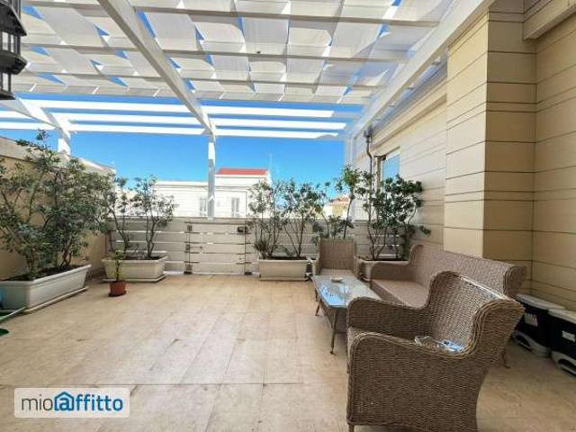 Appartamento arredato con terrazzo Bari