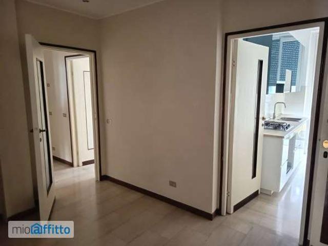 Appartamento arredato con terrazzo Bocconi, c.so italia, ticinese