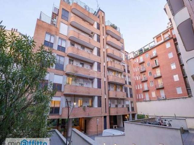 Appartamento arredato con terrazzo Bocconi, c.so italia, ticinese