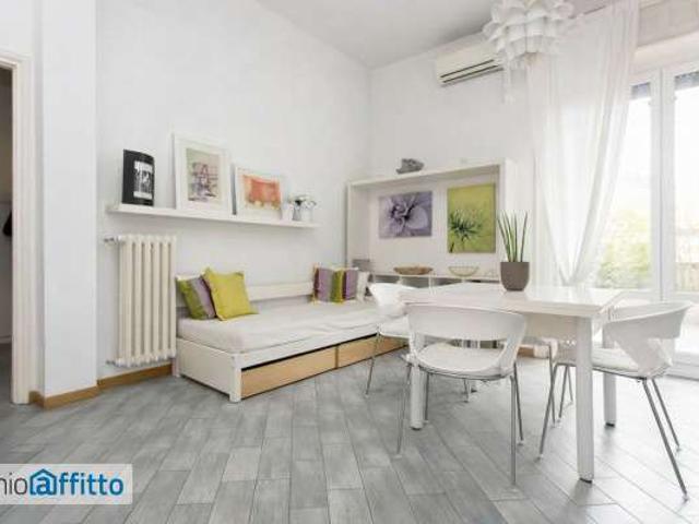 Appartamento arredato con terrazzo Bocconi, c.so italia, ticinese