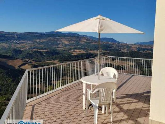 Appartamento arredato con terrazzo Cairano