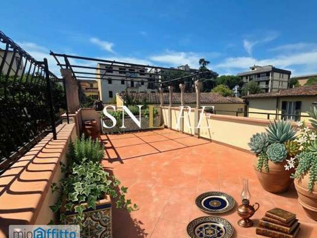 Appartamento arredato con terrazzo Campo di marte