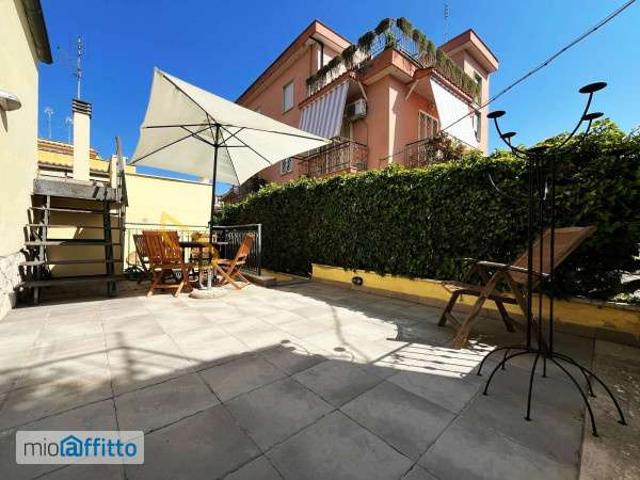 Appartamento arredato con terrazzo Cassia, tomba di nerone, roma