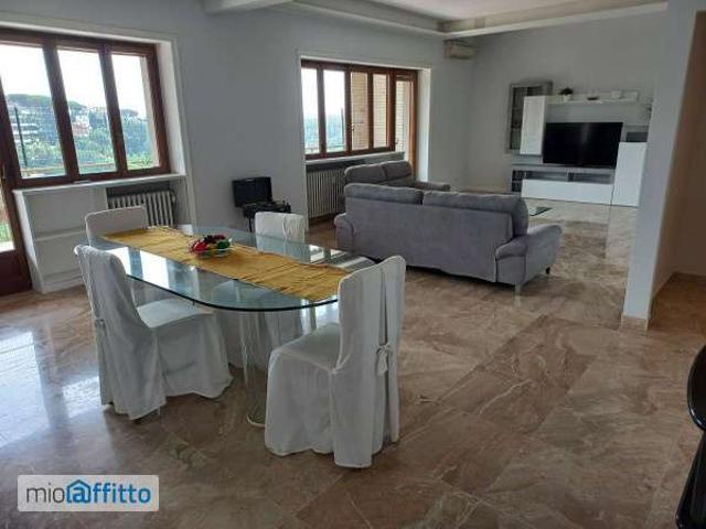 Appartamento arredato con terrazzo Cassia, tomba di nerone, roma