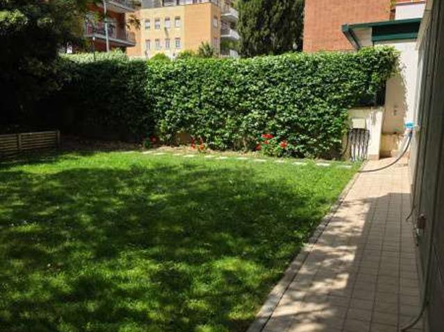 Appartamento arredato con terrazzo Cassia, tomba di nerone, roma