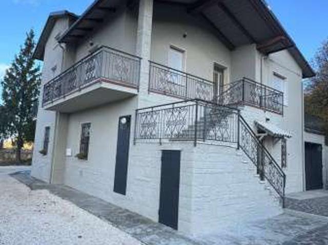 Appartamento arredato con terrazzo Castel d'Aiano