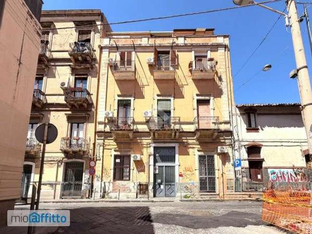 Appartamento arredato con terrazzo Catania