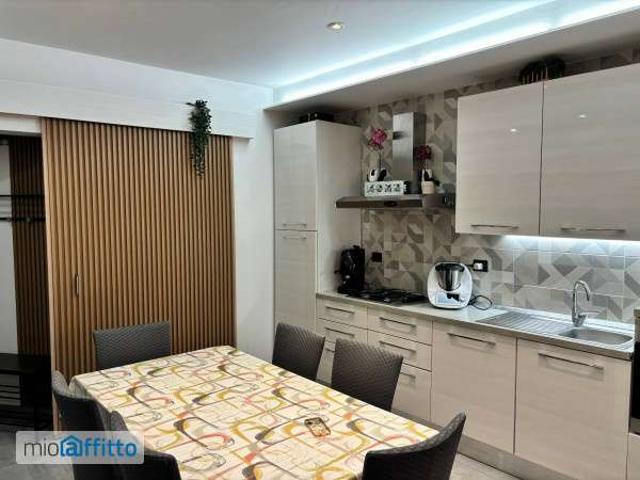 Appartamento arredato con terrazzo Catania