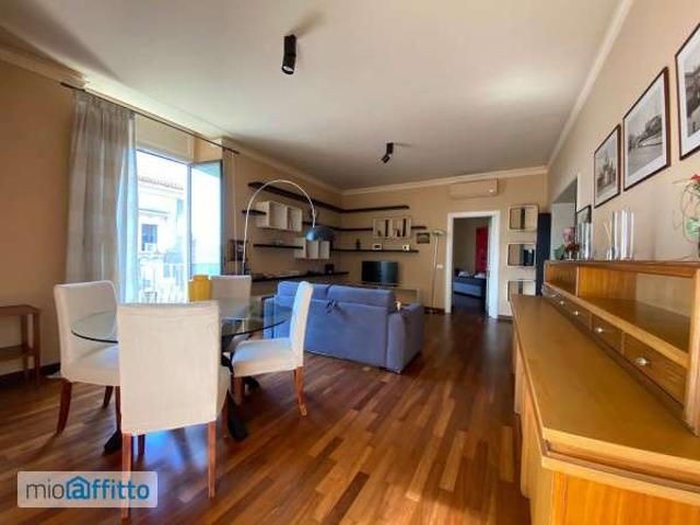 Appartamento arredato con terrazzo Catania