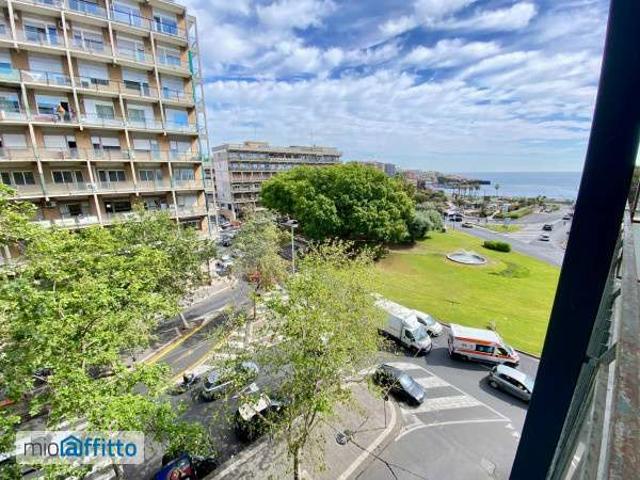 Appartamento arredato con terrazzo Catania