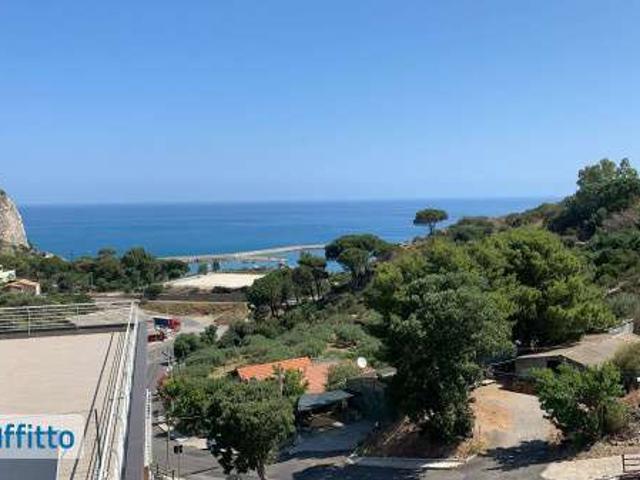 Appartamento arredato con terrazzo Cefalu'