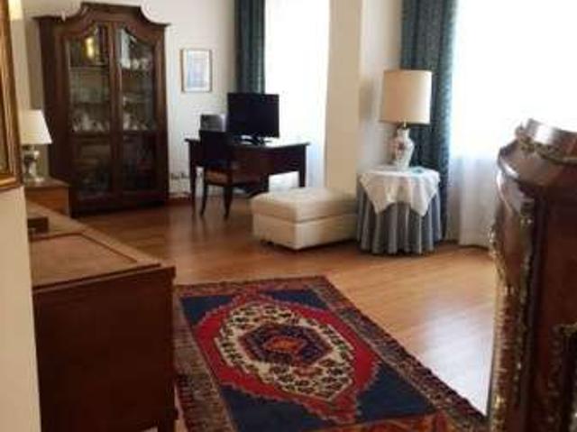 Appartamento arredato con terrazzo Cenisia