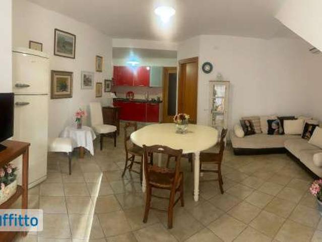 Appartamento arredato con terrazzo Centro