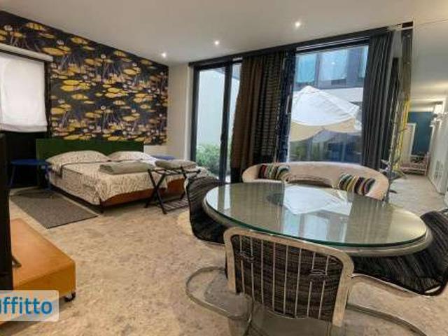 Appartamento arredato con terrazzo Centro