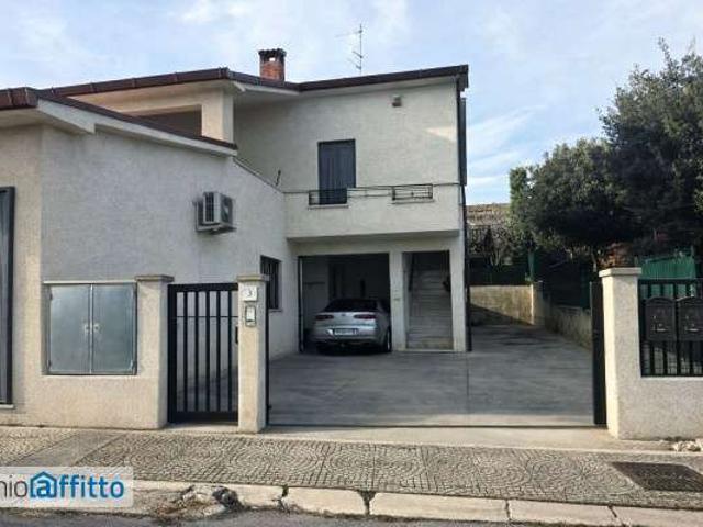 Appartamento arredato con terrazzo Centro