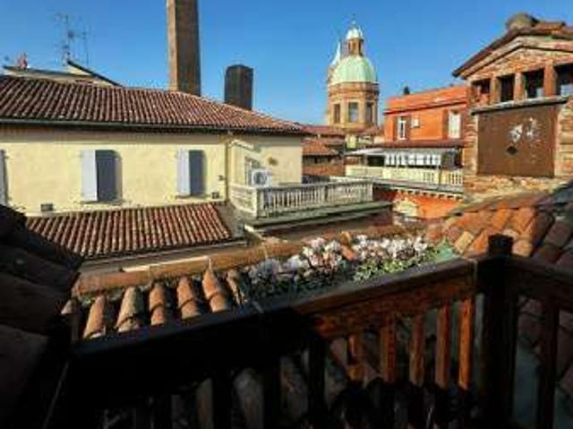 Appartamento arredato con terrazzo Centro