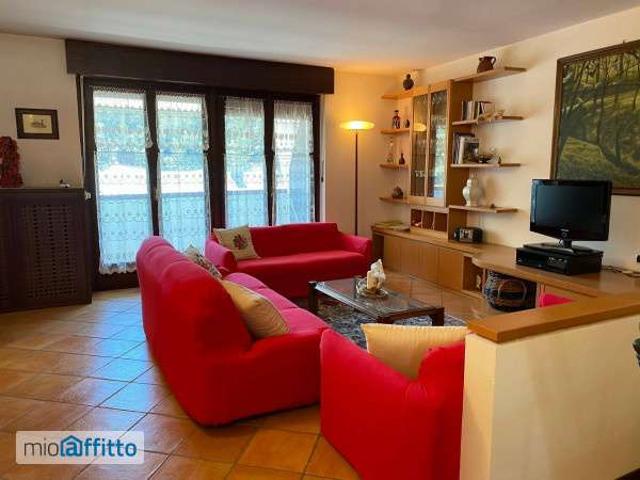 Appartamento arredato con terrazzo Centro