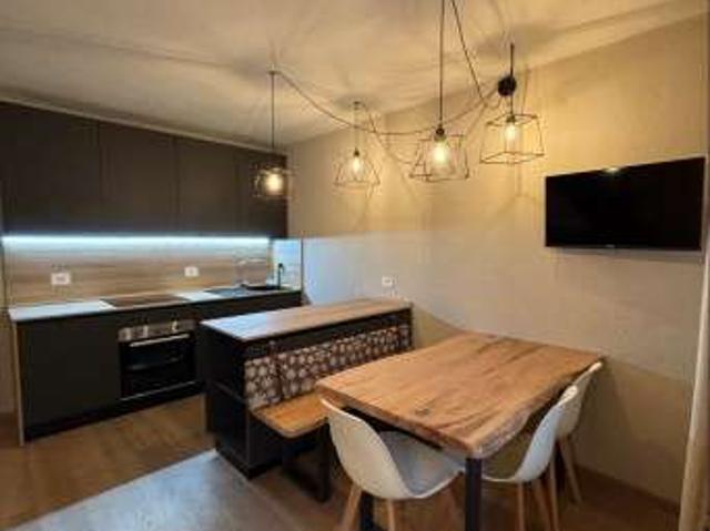 Appartamento arredato con terrazzo Centro
