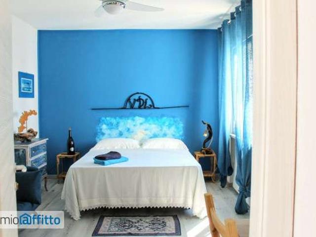 Appartamento arredato con terrazzo Centro