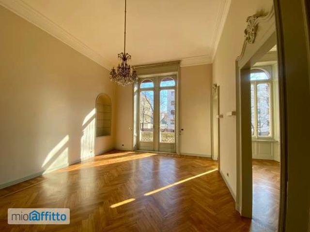 Appartamento arredato con terrazzo Centro