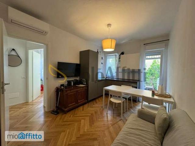 Appartamento arredato con terrazzo Centro