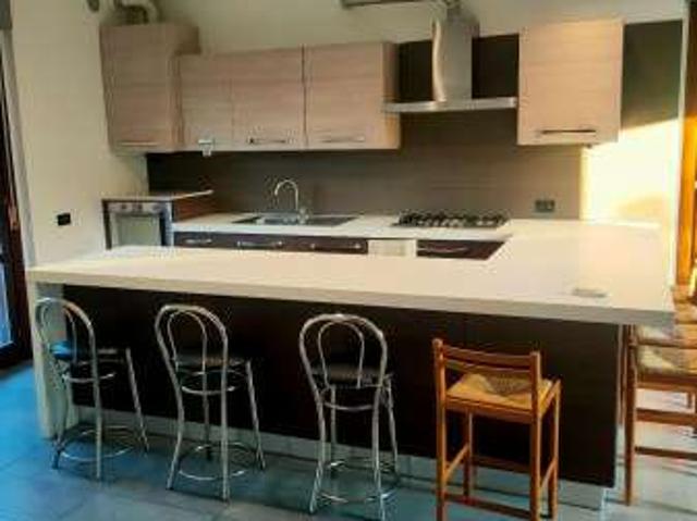 Appartamento arredato con terrazzo Centro