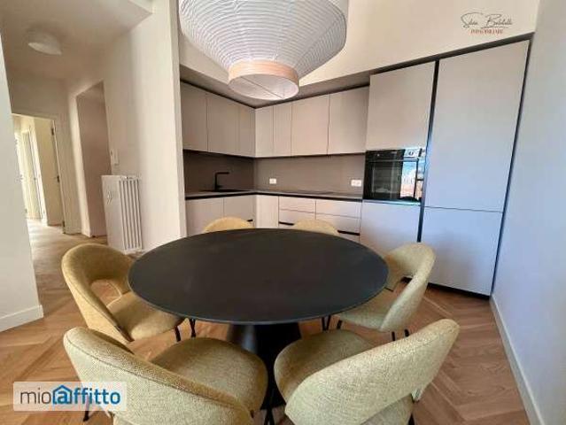 Appartamento arredato con terrazzo Centro