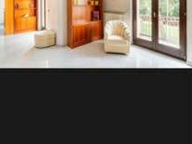 Appartamento arredato con terrazzo Centro