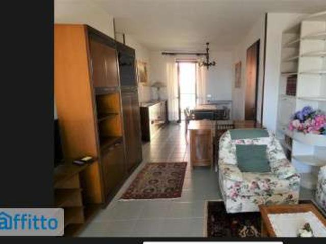 Appartamento arredato con terrazzo Centro