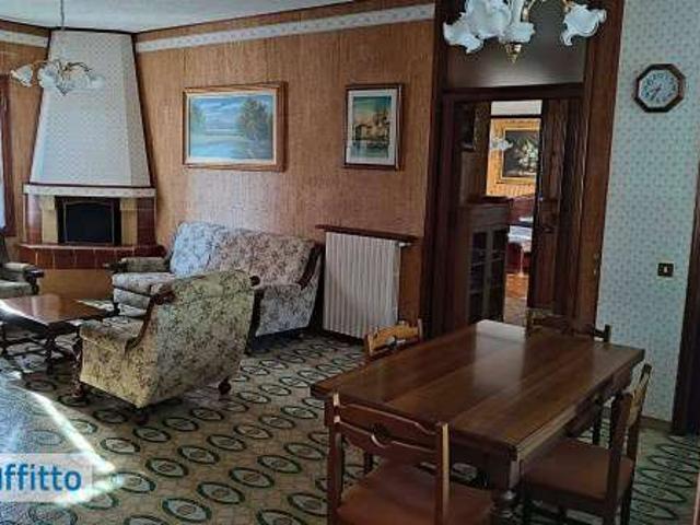 Appartamento arredato con terrazzo Centro