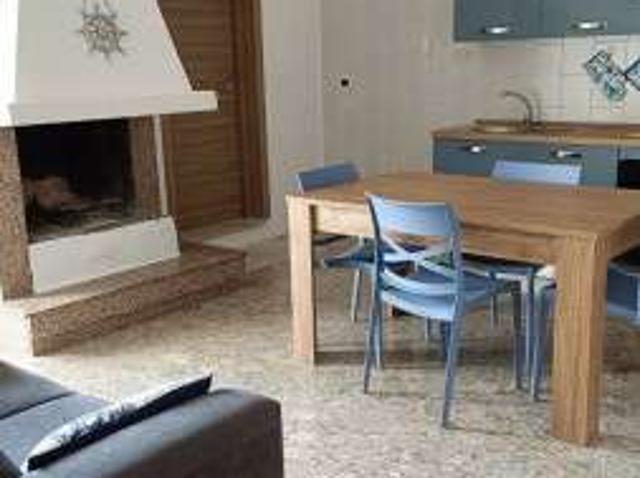 Appartamento arredato con terrazzo Centro